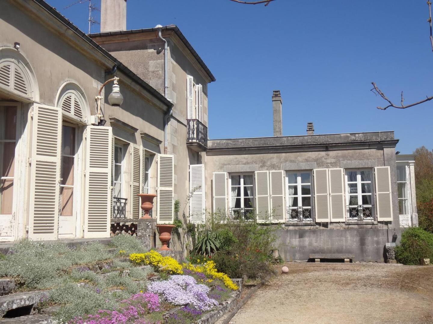 Chateau De Choloy Buitenkant foto